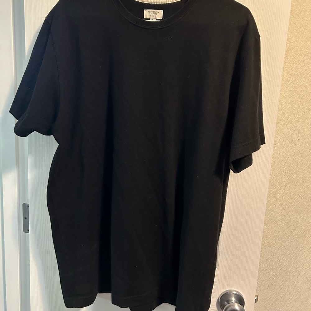 Black tee shirt